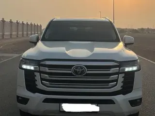 2022 Toyota Land Cruiser in Dubai used car
