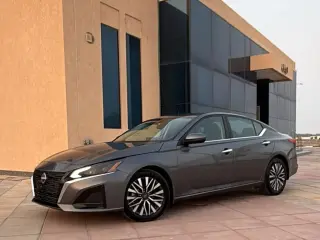 2024 Nissan Altima in Dubai used car
