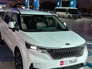 2021 Kia Carnival in Abu Dhabi used car