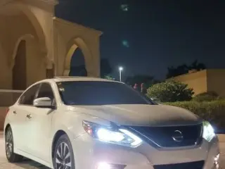 2016 Nissan Altima in Dubai used car