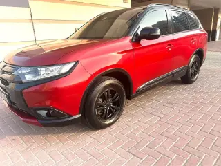 2016 Mitsubishi Outlander في Dubai سيارة مستعملة