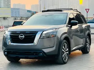 2022 Nissan Pathfinder in Dubai used car