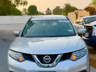 2019 Nissan Rogue في Dubai سيارة مستعملة