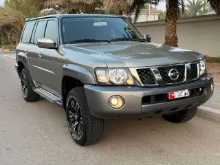 2023 Nissan Patrol Super Safari في Abu Dhabi سيارة مستعملة