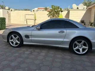 2004 Mercedes-Benz SL in Al Ain used car