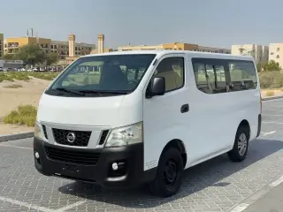 2016 Nissan Urvan في Dubai سيارة مستعملة