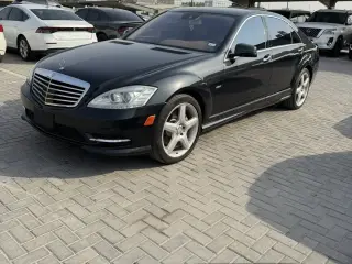 2012 Mercedes-Benz S-Class في Dubai سيارة مستعملة