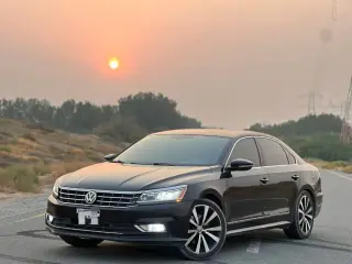 2017 Volkswagen Passat in Dubai used car