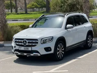 2020 Mercedes-Benz GLB في Dubai سيارة مستعملة