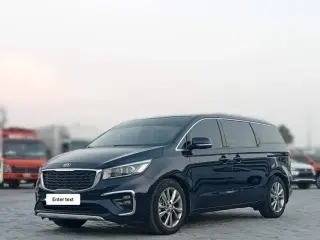 2019 Kia Carnival in Dubai used car