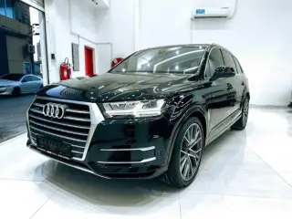 2016 Audi Q7 في Dubai سيارة مستعملة