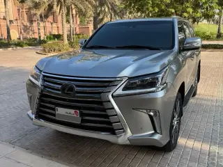 2019 Lexus LX 570 في Abu Dhabi سيارة مستعملة