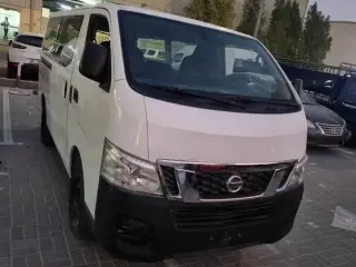 2013 Nissan Urvan في Dubai سيارة مستعملة