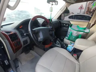 2005 Mitsubishi Pajero in Sharjah used car