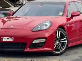 2012 Porsche Panamera في Dubai سيارة مستعملة