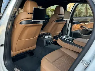 2020 Audi A8 في Abu Dhabi سيارة مستعملة