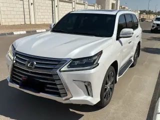 2021 Lexus LX 570 في Dubai سيارة مستعملة