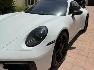 2022 Porsche 911 Carrera في Dubai سيارة مستعملة