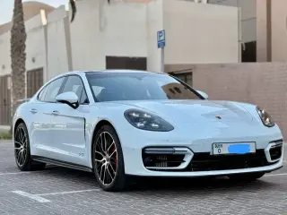 2022 Porsche Panamera في Dubai سيارة مستعملة