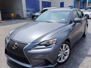 2015 Lexus IS in Dubai used car
