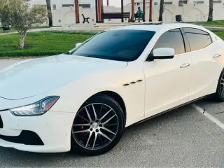 2014 Maserati Ghibli I in Abu Dhabi used car