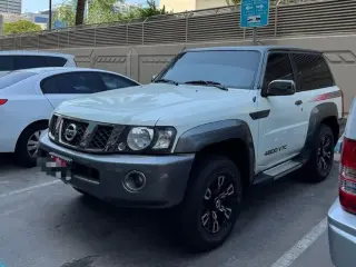 2023 Nissan Patrol Super Safari في Abu Dhabi سيارة مستعملة