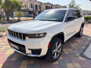 2022 Jeep Grand Cherokee في Abu Dhabi سيارة مستعملة