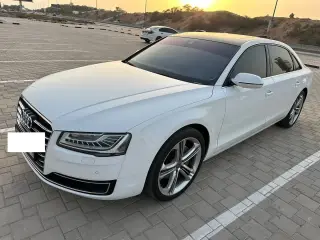 2015 Audi A8 في Abu Dhabi سيارة مستعملة