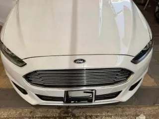 2014 Ford Fusion في Dubai سيارة مستعملة