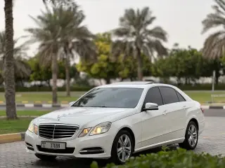 2013 Mercedes-Benz E-Class في Sharjah سيارة مستعملة