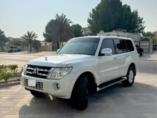2014 Mitsubishi Pajero in Dubai used car