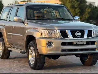 2007 Nissan Patrol Super Safari في Abu Dhabi سيارة مستعملة