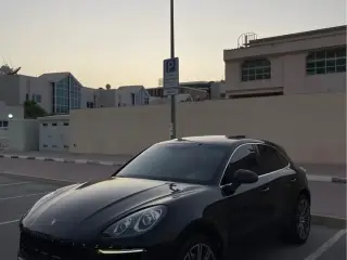 2015 Porsche Macan في Dubai سيارة مستعملة