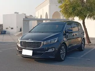 2020 Kia Carnival in Dubai used car