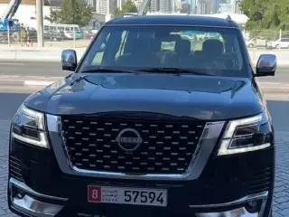 2015 Nissan Patrol في Dubai سيارة مستعملة