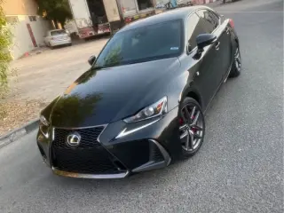 2019 Lexus IS in Dubai used car