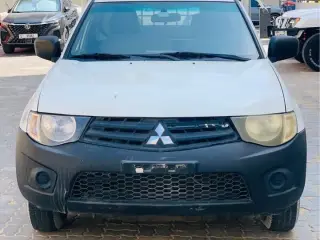 2012 Mitsubishi L200 in Dubai used car