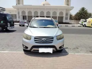 2012 Hyundai Santa Fe in Sharjah used car