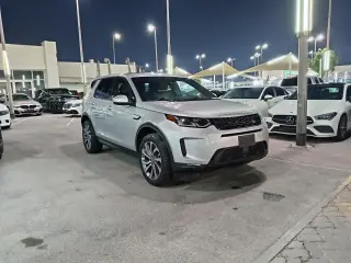 2020 Land Rover Discovery in Sharjah used car
