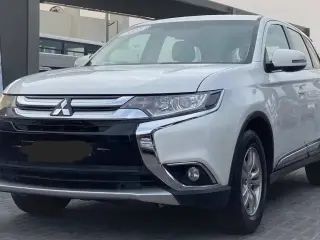 2017 Mitsubishi Outlander in Dubai used car
