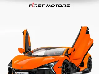 2025 Lamborghini Revuelto in Dubai used car