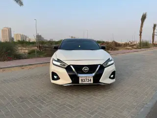 2020 Nissan Maxima in Dubai used car
