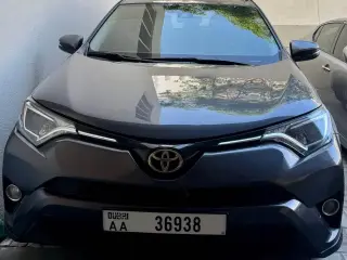 2017 Toyota Rav4 in Sharjah used car