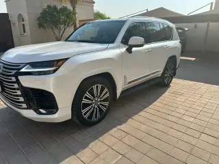 2025 Lexus LX 700 في Dubai سيارة مستعملة
