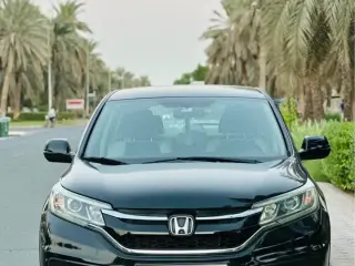2015 Honda CR-V في Dubai سيارة مستعملة