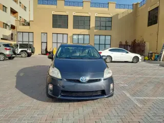 2010 Toyota Prius in Dubai used car