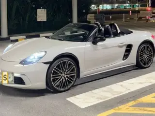 2018 Porsche Boxster في Dubai سيارة مستعملة