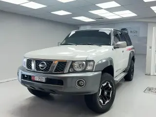 2019 Nissan Patrol Super Safari في Abu Dhabi سيارة مستعملة