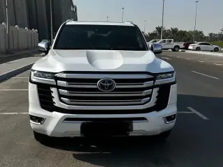 2023 Toyota Land Cruiser in Dubai used car