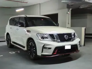 2015 Nissan Patrol في Dubai سيارة مستعملة